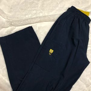 Women’s Wonder Wink scrub bottoms